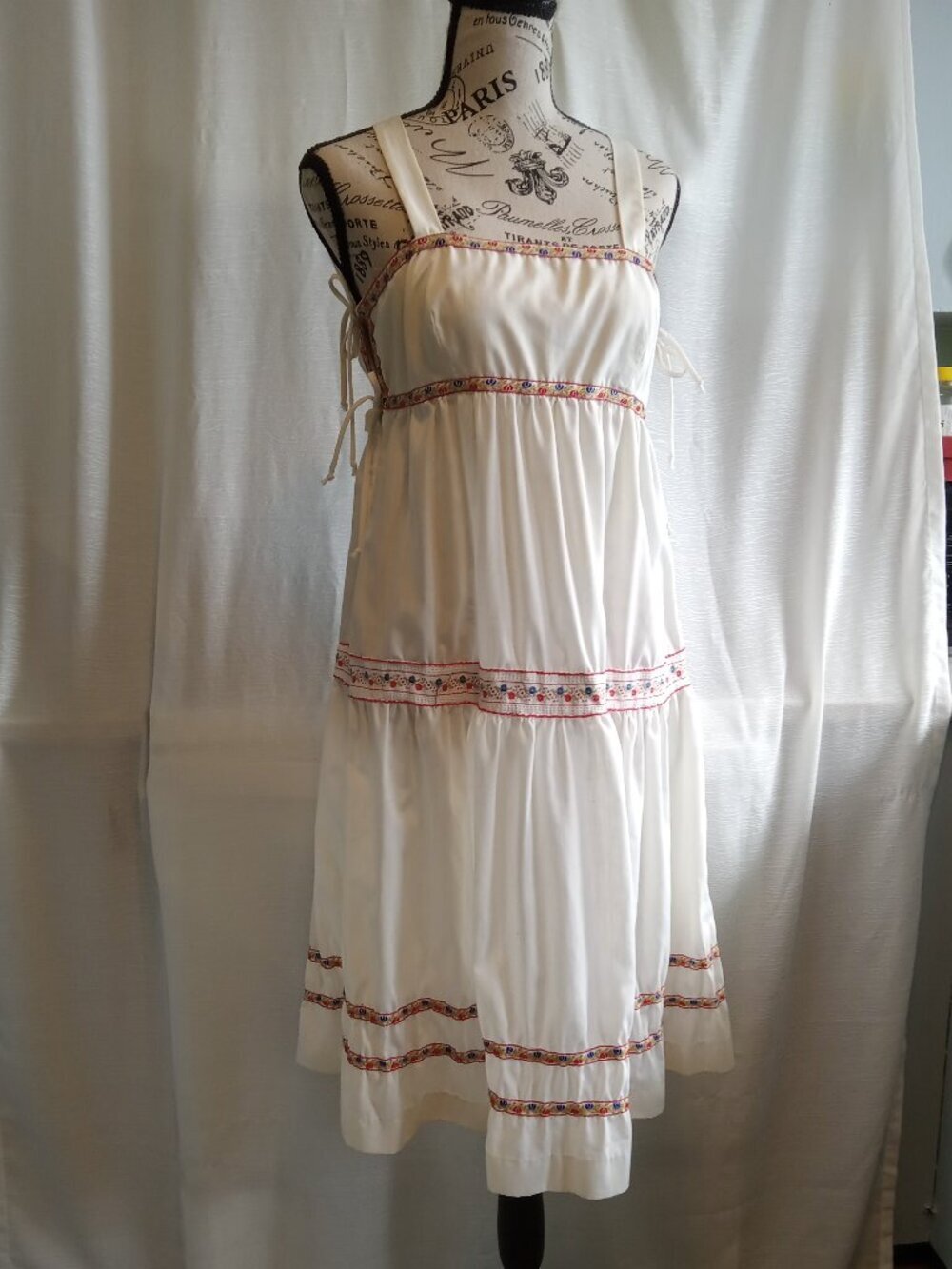 Vintage 1970s Joseph Ribkoff white cotton tiered prairie dress size 13
